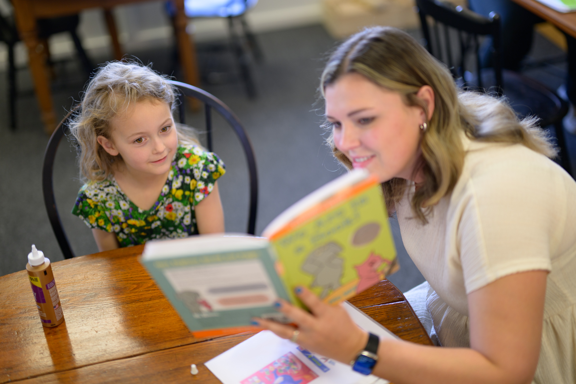 kids tutor Book Bums. by Malinda Hartong, @TheHartongs | Photojournalists