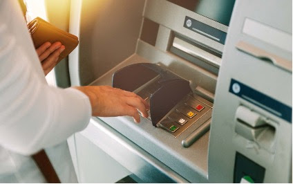 withdraw vs withdrawal